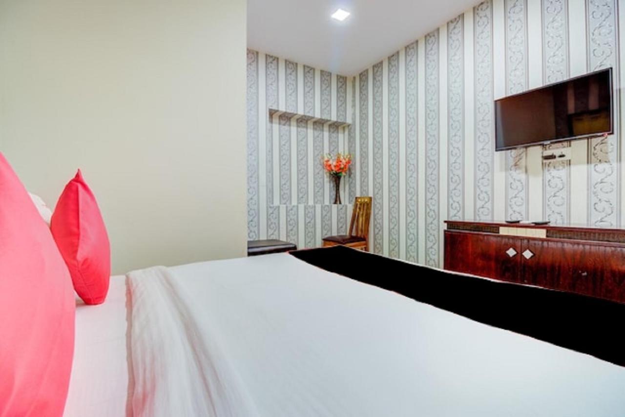 Hotel De Classico Juhu Мумбаи Экстерьер фото